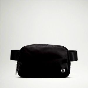 Lululemon Everywhere Belt Bag